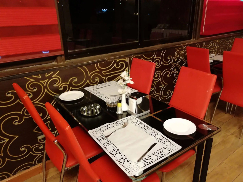 Sama Paris Plaza Hotel