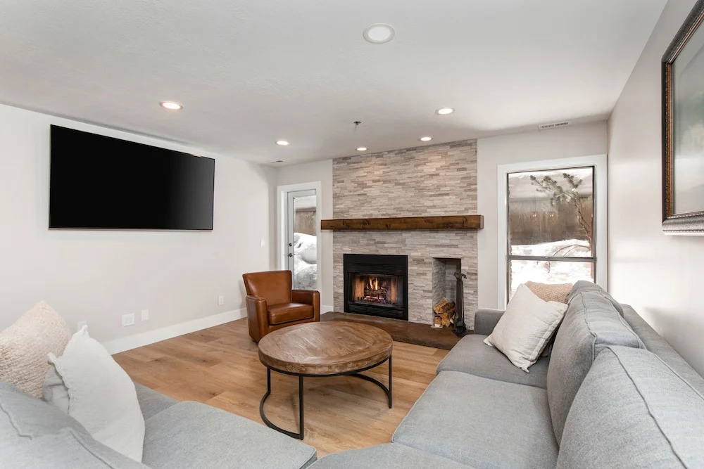 Silver Cliff Village 103 2 Bedroom Condo by RedAwning
