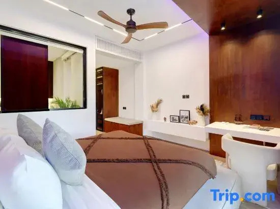 Luxury 5BR River Villa