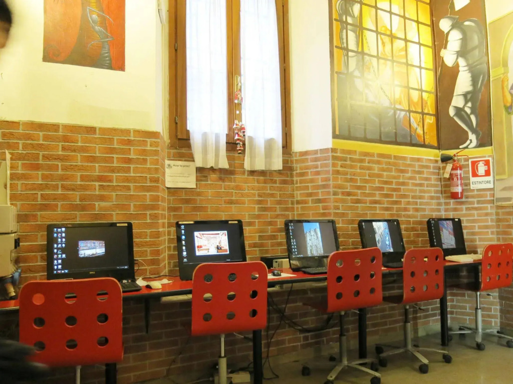 Hostel Archi Rossi