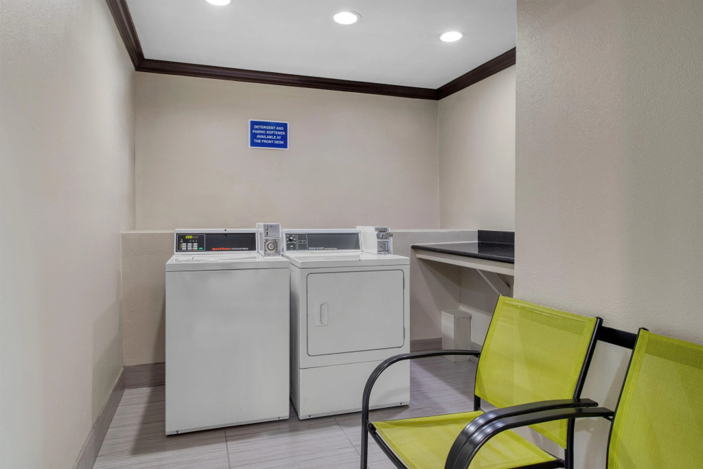 Best Western Webster Hotel, NASA