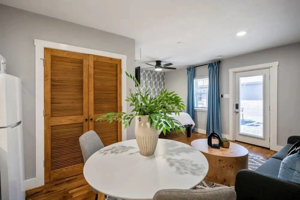 Gated Studio Near Downtown Houston and NRG