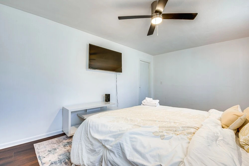 Charming Atlanta Home w/ Yard: 7 Mi to Downtown!