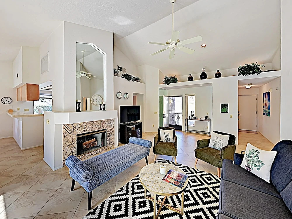 Elegant Fairway Condo #16-18 2 Bedrooms 2 Bathrooms Condo