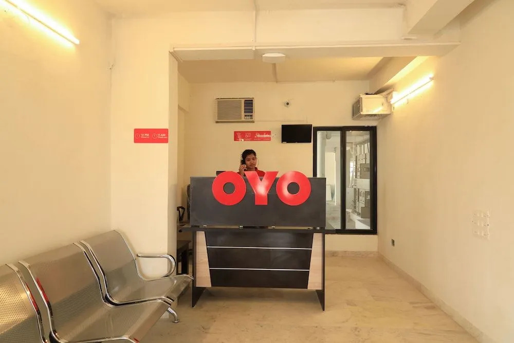 Oyo Flagship 35716 Classic