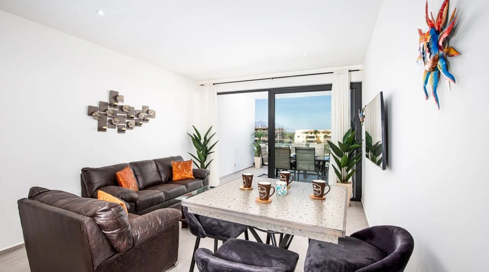 Condo Aria Ocean 411 by Kivoya