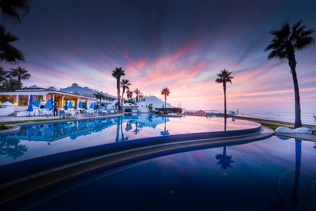 L Amphitrite Palace Beach Resort & Spa