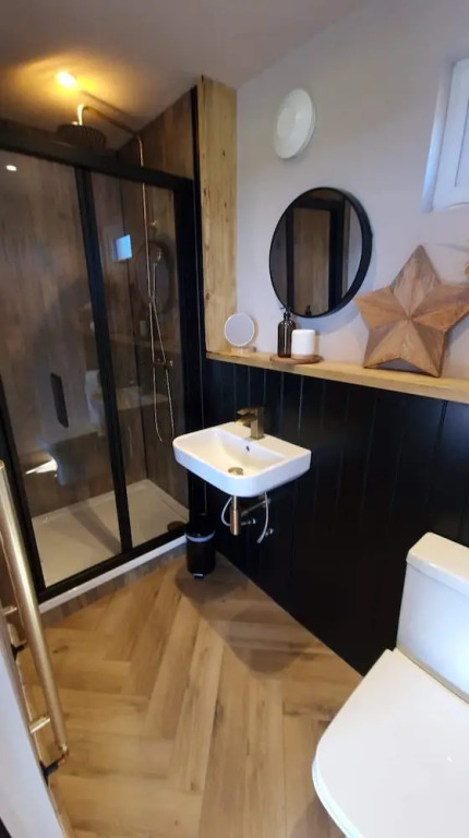 TT Lodges