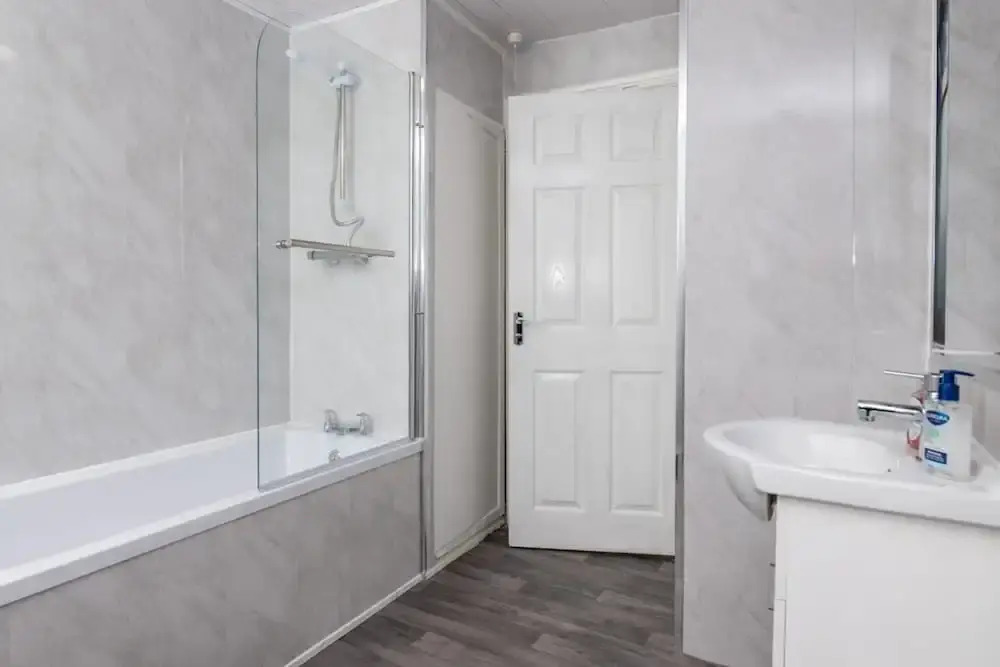 4-bed - Sleeps 8- Free Parking - Pet Friendly