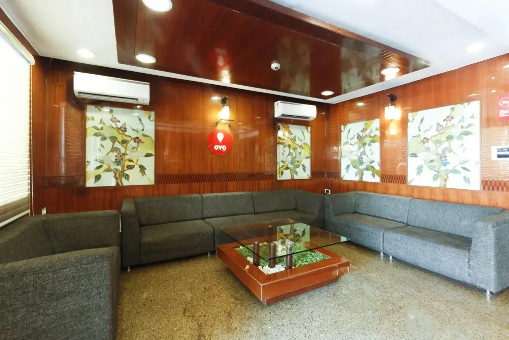 Saravana boutique inn