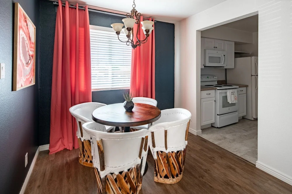 WanderJaunt Henley 1BR Scottsdale
