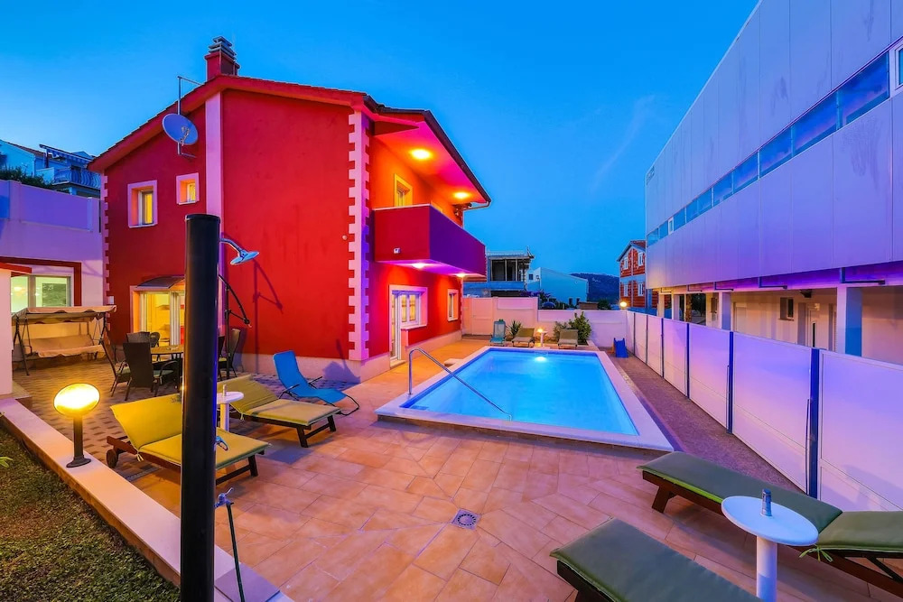 Apartments Damjan