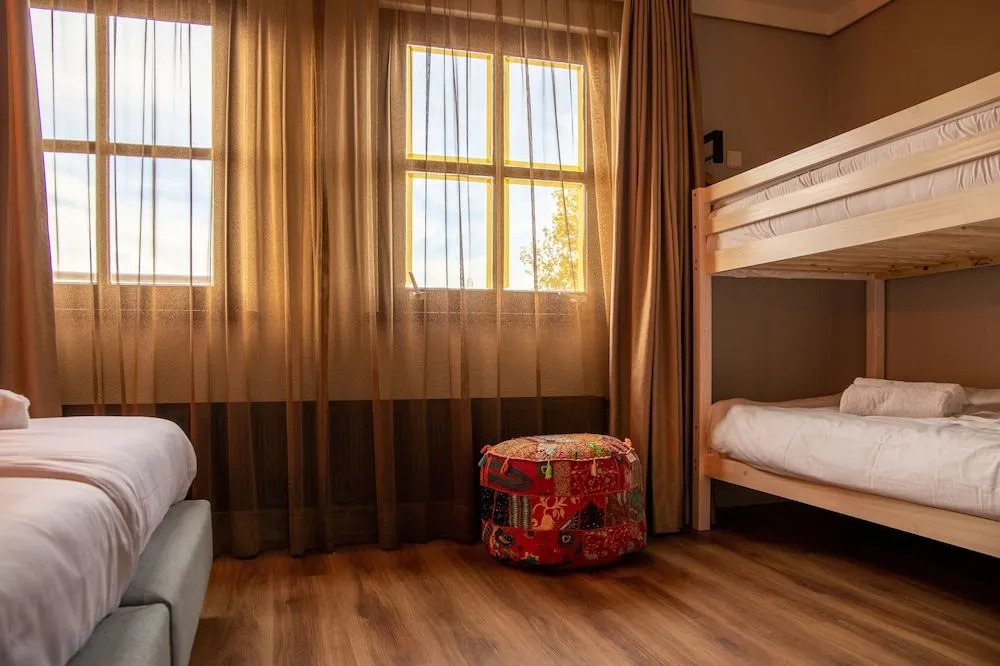 Hotel Four