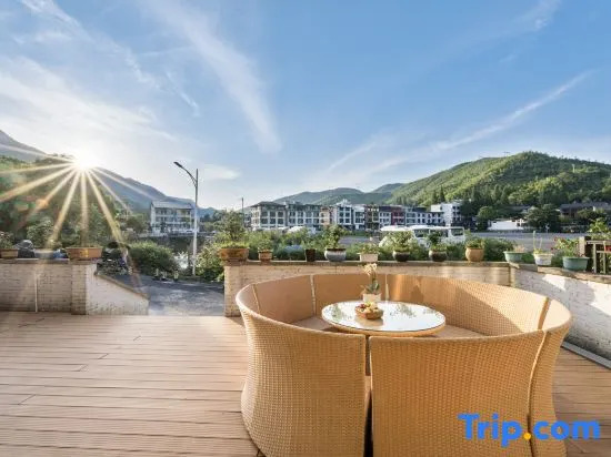 Yunshang Grassland Anji Yinxuanyuan Holiday Homestay