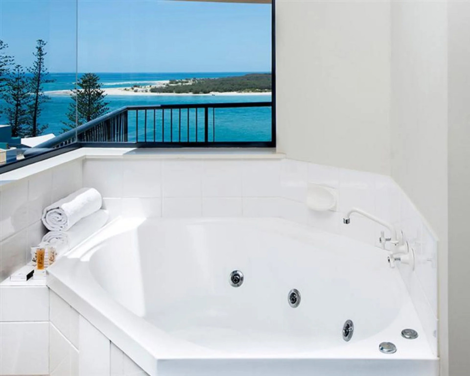 BreakFree Grand Pacific