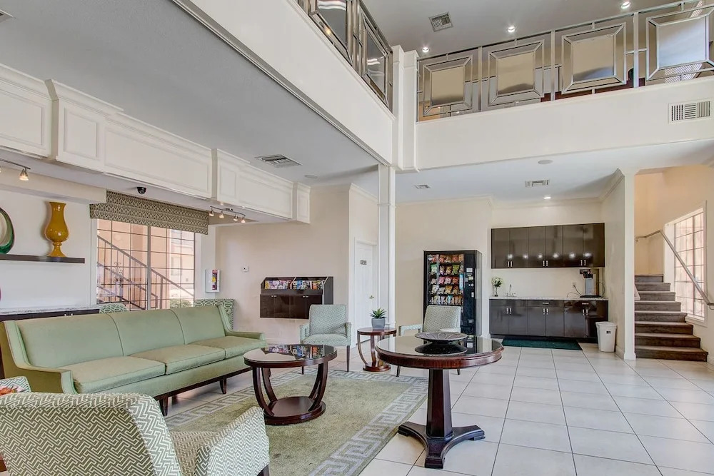 Emerald Suites South Las Vegas Boulevard