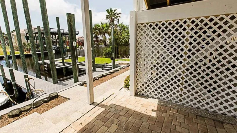 Destin Vacation Homes by Holiday Isle