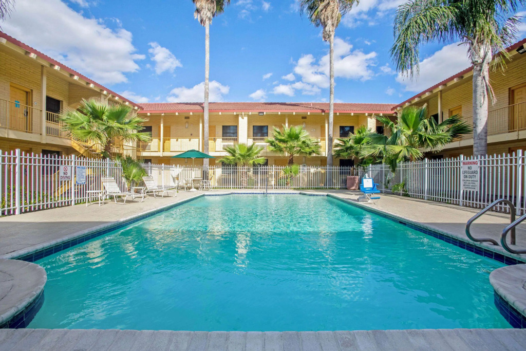 La Quinta Inn by Wyndham Victoria