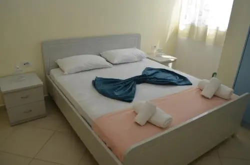 Sejdi Apartments