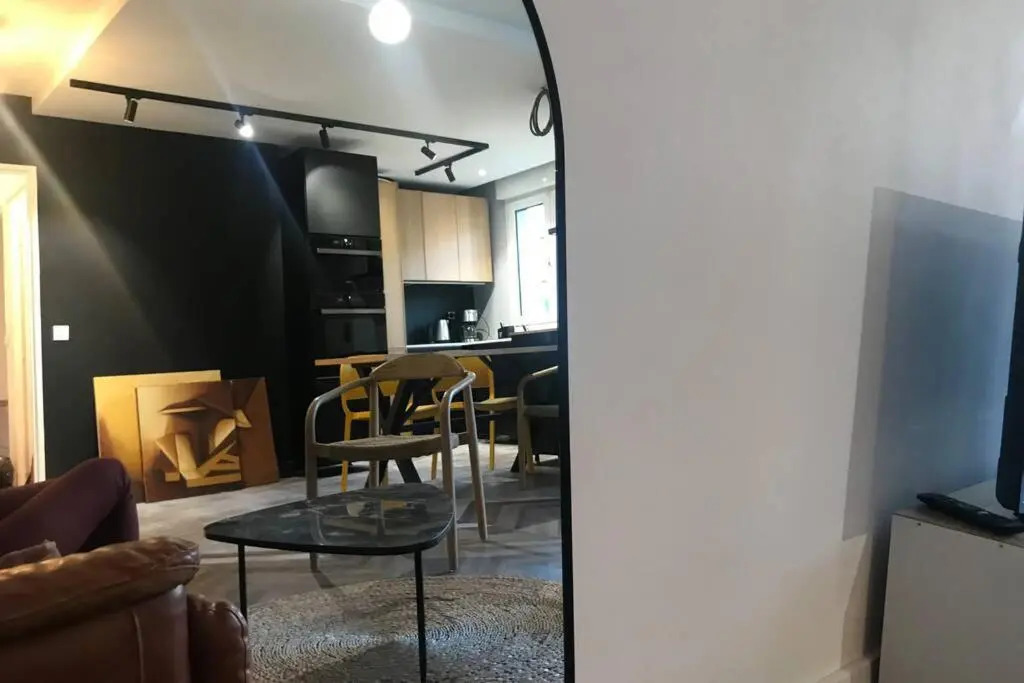Nid Douillet - BEL APPARTEMENT avec GARAGE
