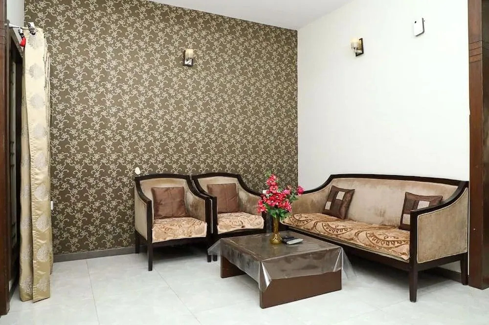 Petals Service Apartment