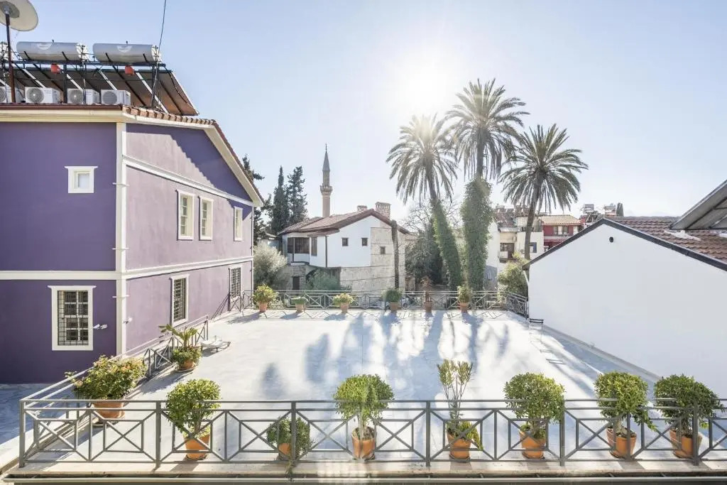 Delightful Flat Near Hadrian s Gate