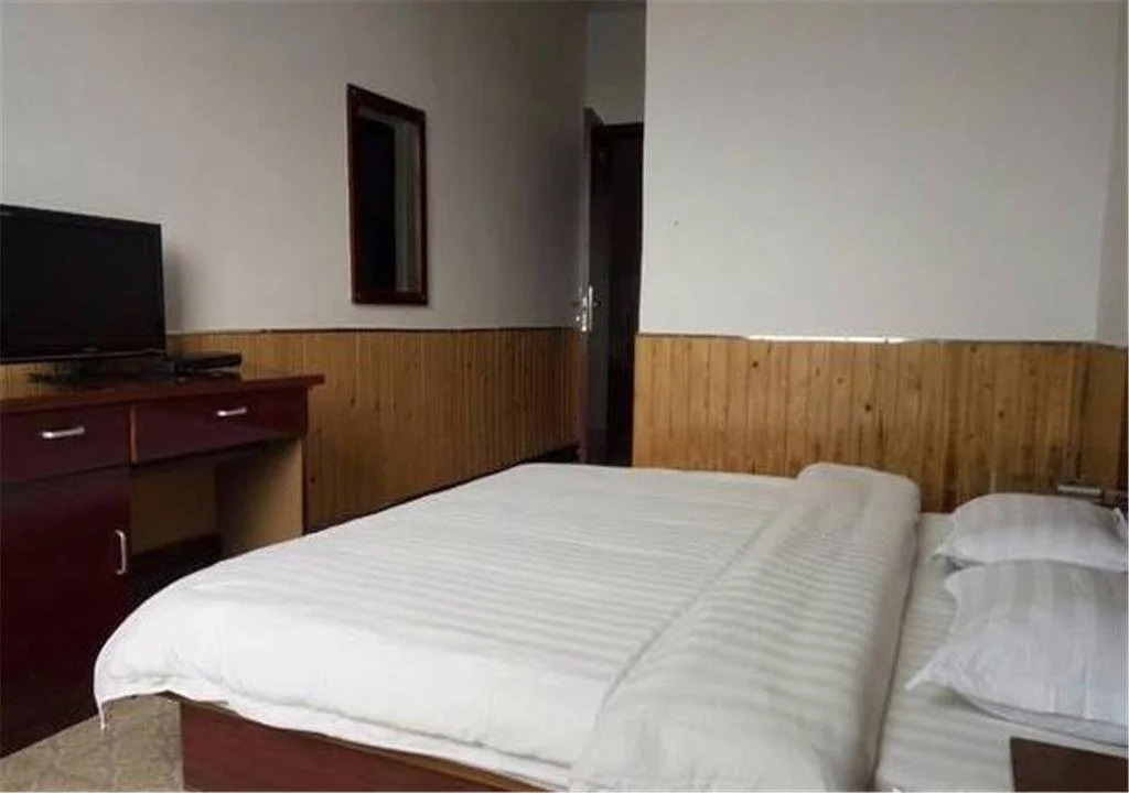 Yijia Hotel