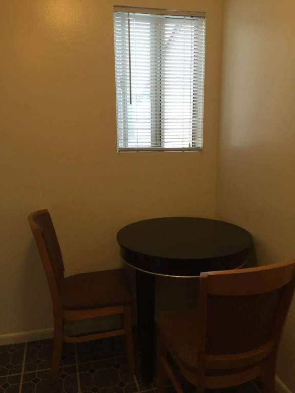 LAX Suites