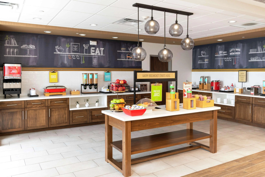 Hampton Inn & Suites Pittsburgh New Stanton PA