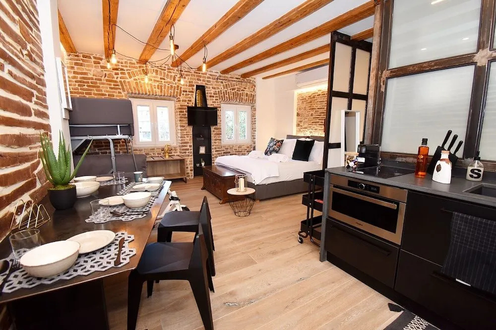 Murofinto Homes