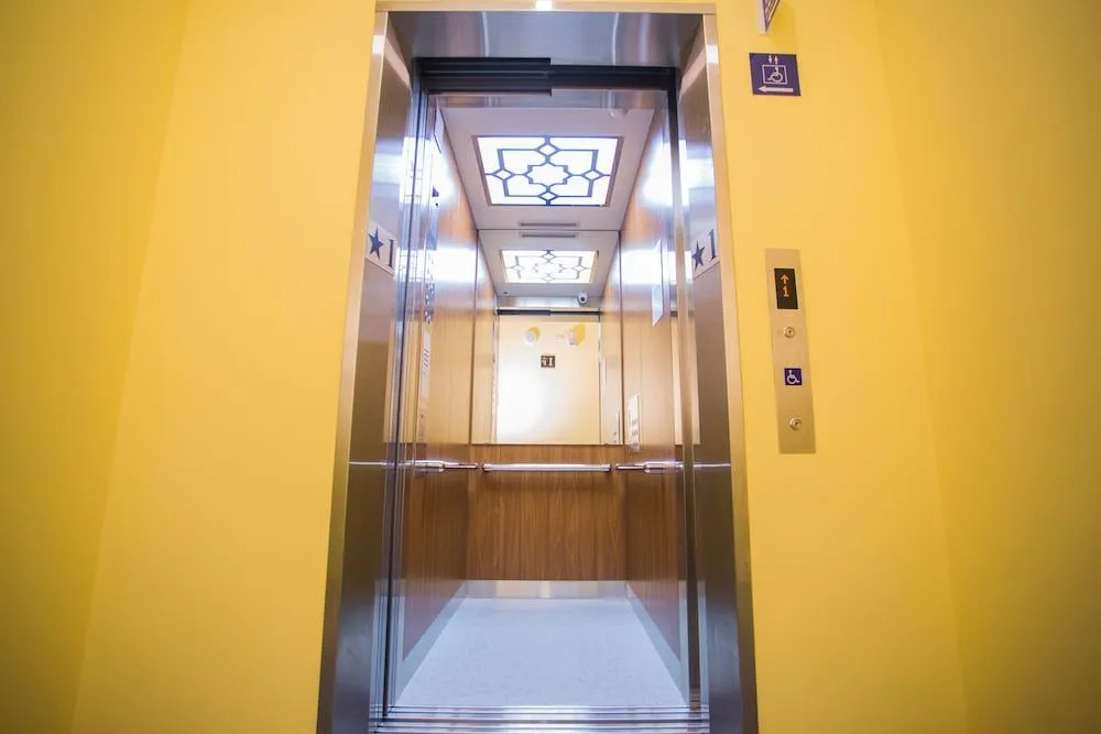 Douzi Home Hotel Hostel