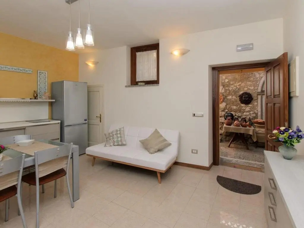 Casa Vico Romano 2