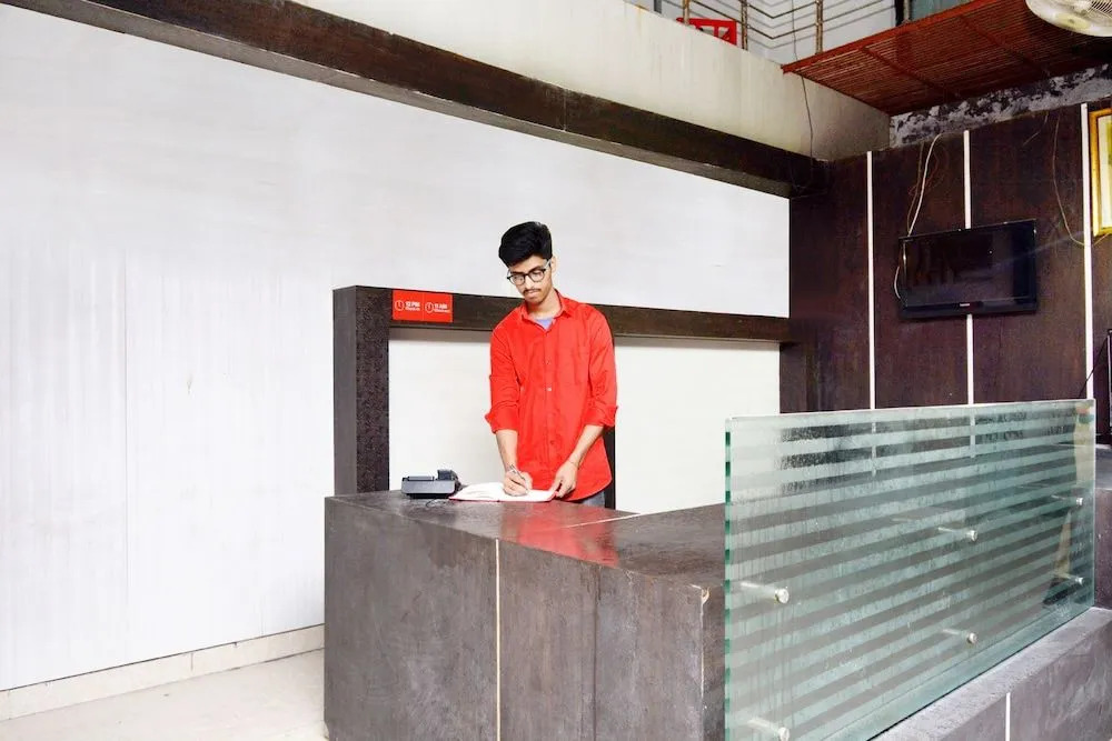 Hotel Piccadily by OYO Rooms
