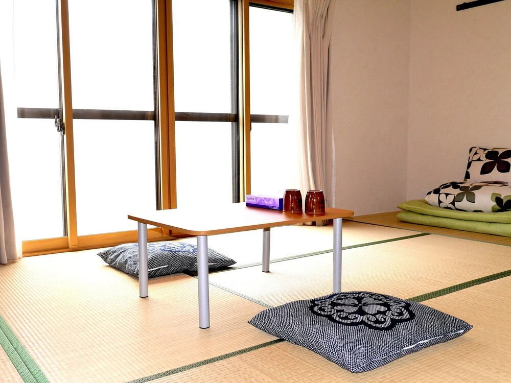 Guesthouse Osaka Tengachaya Station front hall
