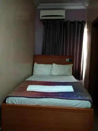 Royal Jatoz Hotels