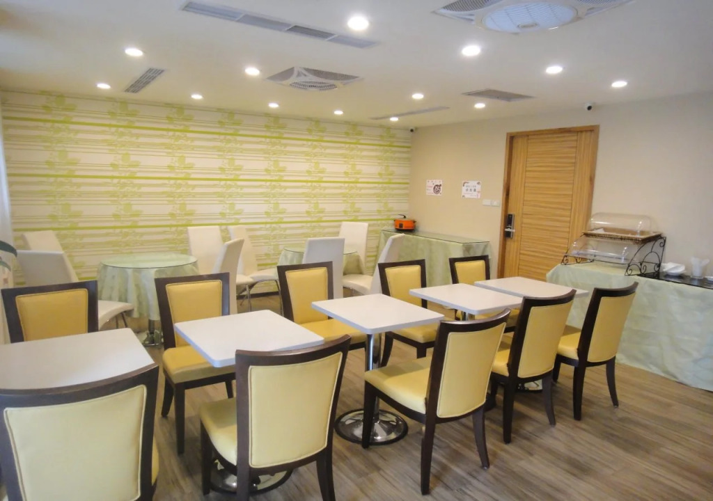 E-House Hotel