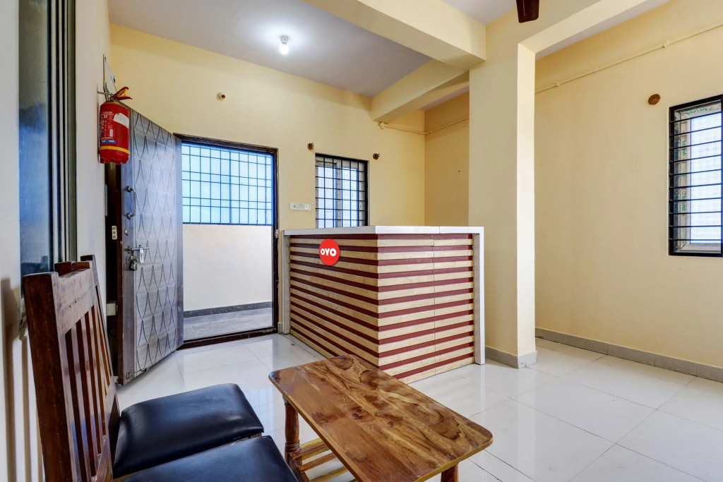 Hotel O S.L.V Boarding & Lodging