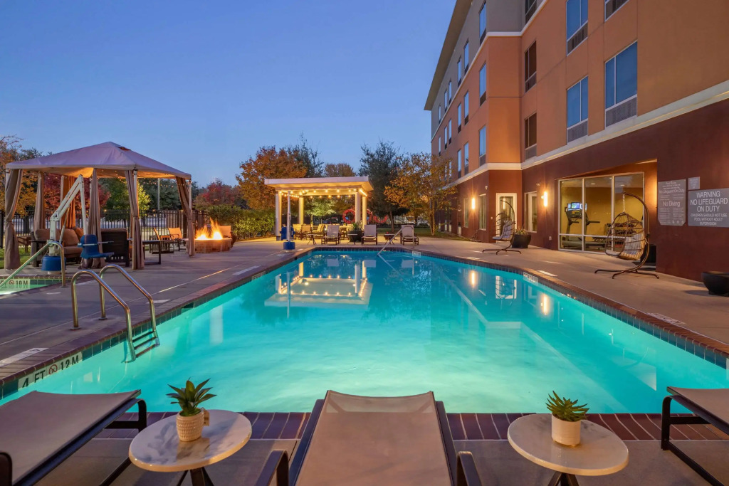 Cambria Hotel Plano - Frisco