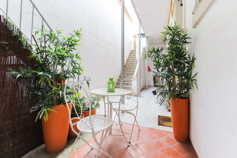 Marquês de Pombal Typical by Homing