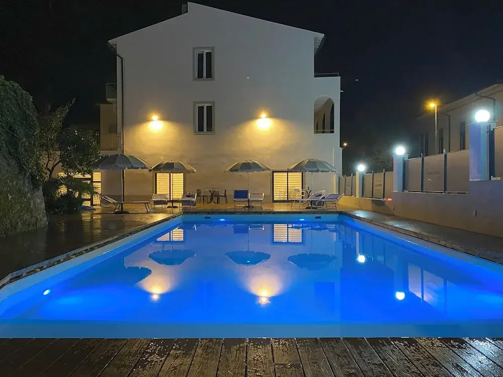 Primo Hotel