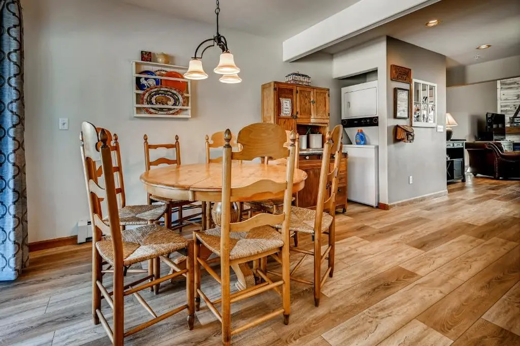 Two-Bedroom Townhome 103F at The Pointe