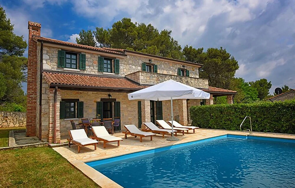 Beautiful Home in Sveti Lovrec With Outdoor Swimming Pool, Wifi and 3 Bedrooms
