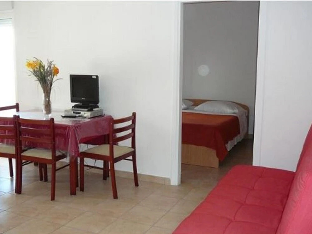 Cosy Apartment in Zadar With Balcony