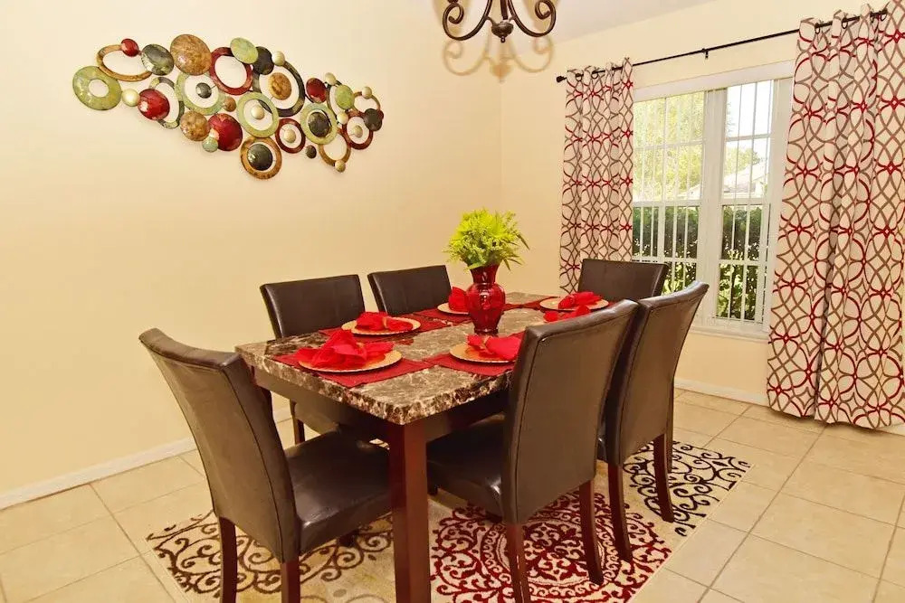 712SW Place In The Sun 5 Br villa by RedAwning