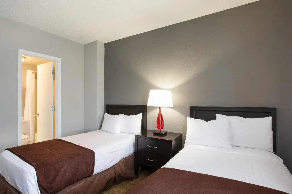 Enclave Suites, a Sky Hotel & Resort
