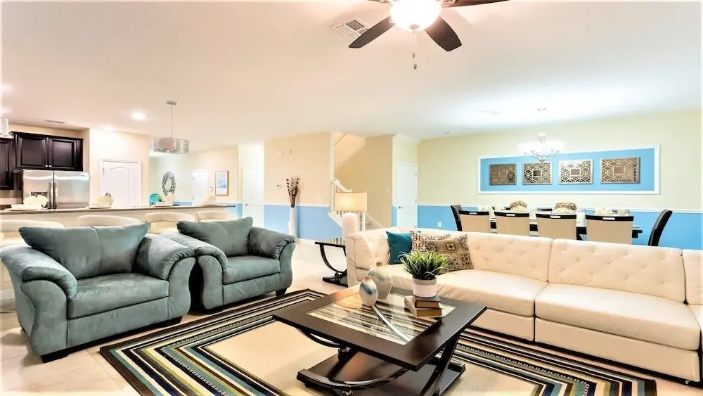 Opulent Villa, 10 Min to Disney, Pool & Spa