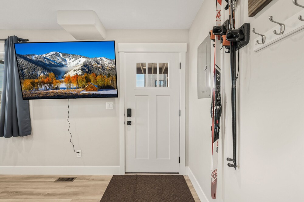 Victor Headwall