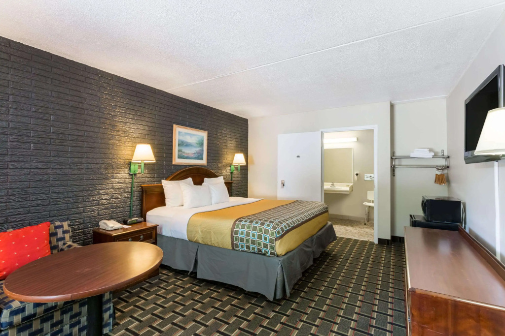 Travelodge by Wyndham Savannah Area/Richmond Hill