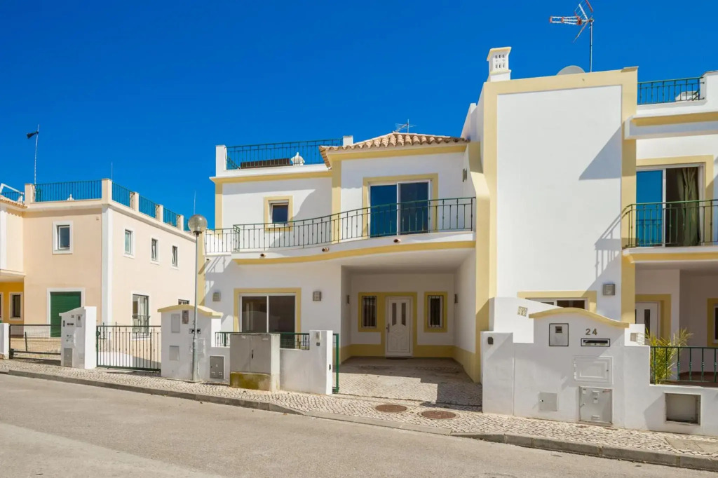 Villa Linda, Alto da Ria