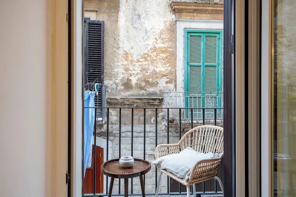Private Luxury Suite in Bari Center